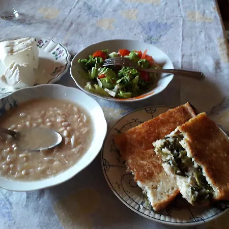 Shtepia E Liqenit